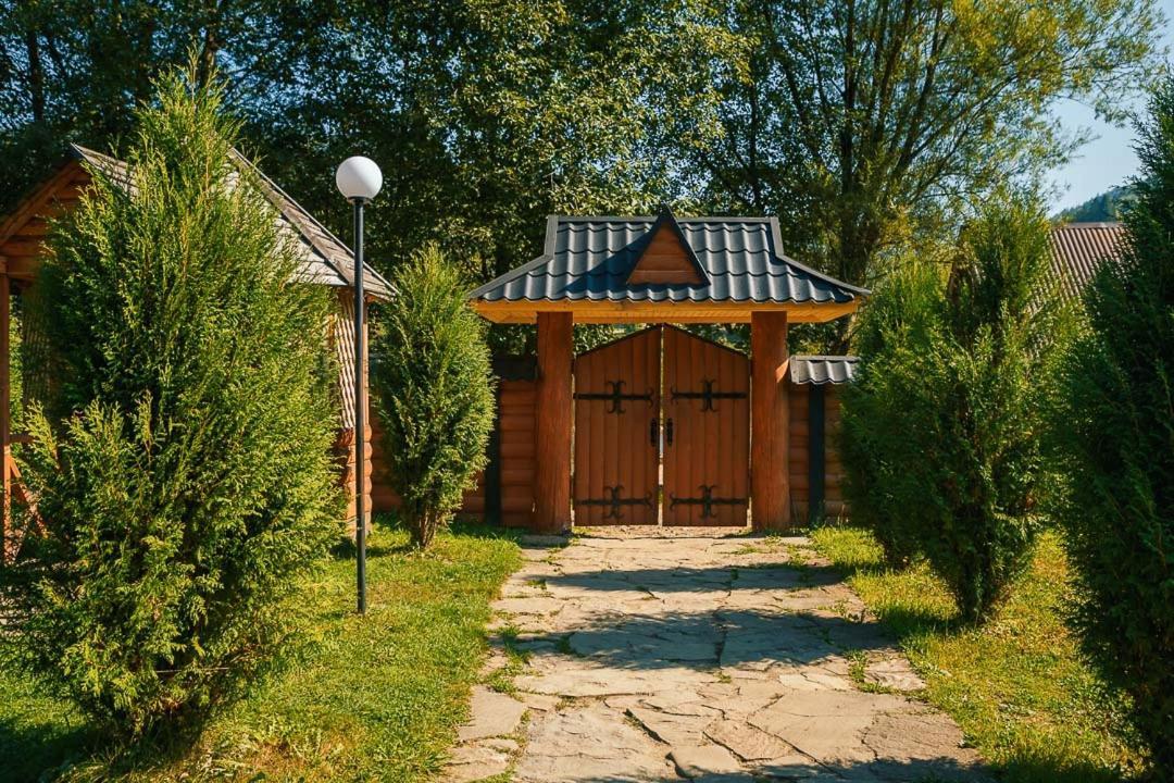 Gorycvit Hotel Verkhniy Yasenov Bagian luar foto