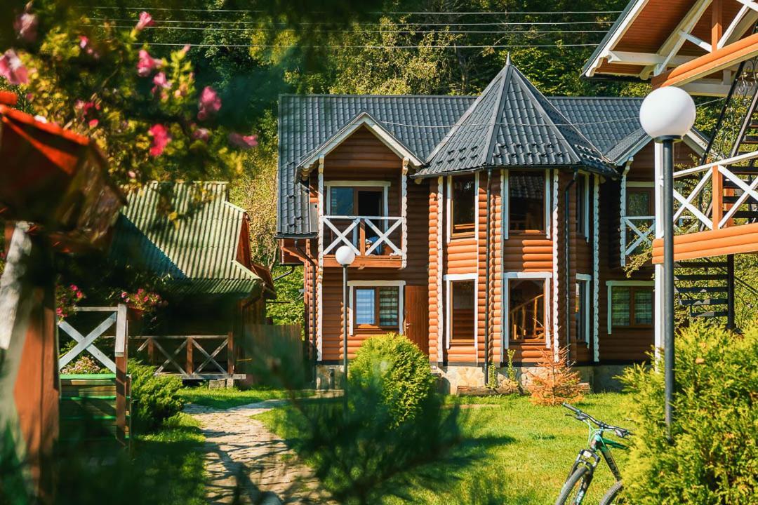 Gorycvit Hotel Verkhniy Yasenov Bagian luar foto